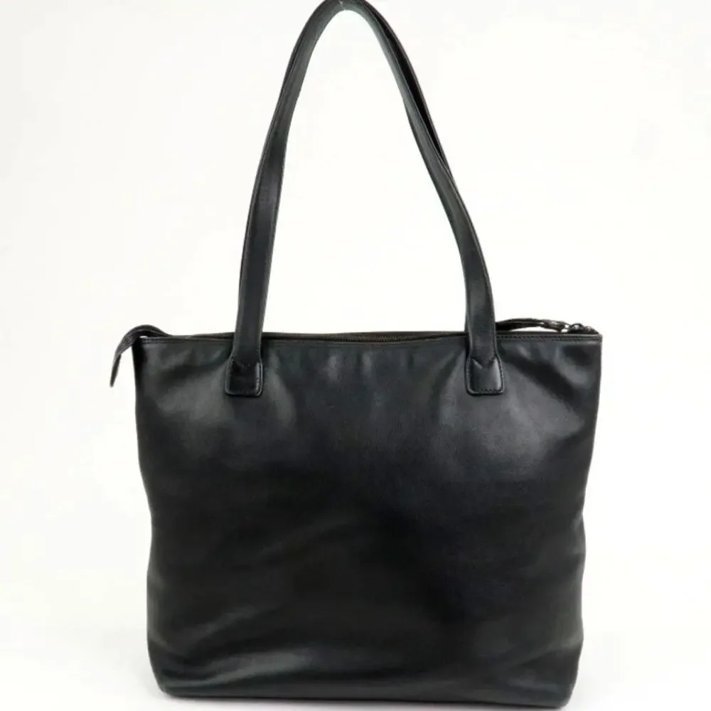 💎✨AUTHENTIC✨💎CHANEL Shoulder Bag Black